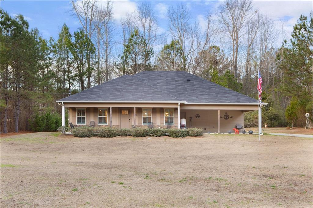 Image of Property at 3 Pine Grove Lane, Salem, AL 36874