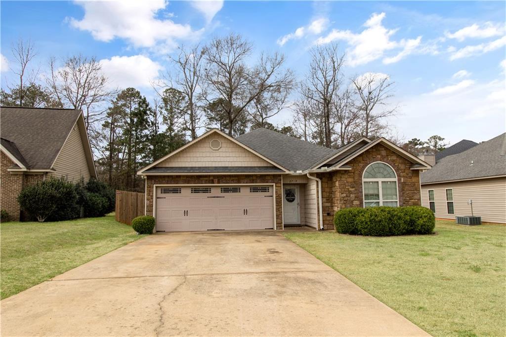 Image of Property at 2714 Bent Tree Lane, Opelika, AL 36801