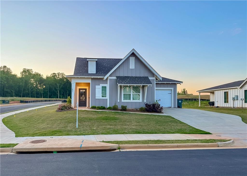 1831 Woodward Oaks Trail Auburn, AL 36830