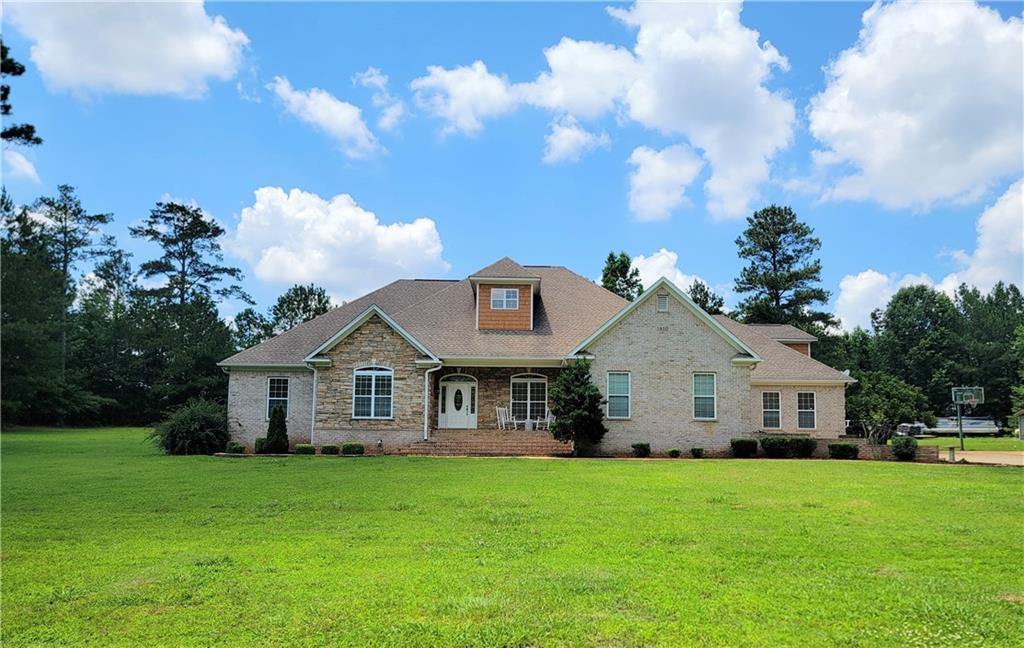 Image of Property at 1810 Southlake Drive, Opelika, AL 36804